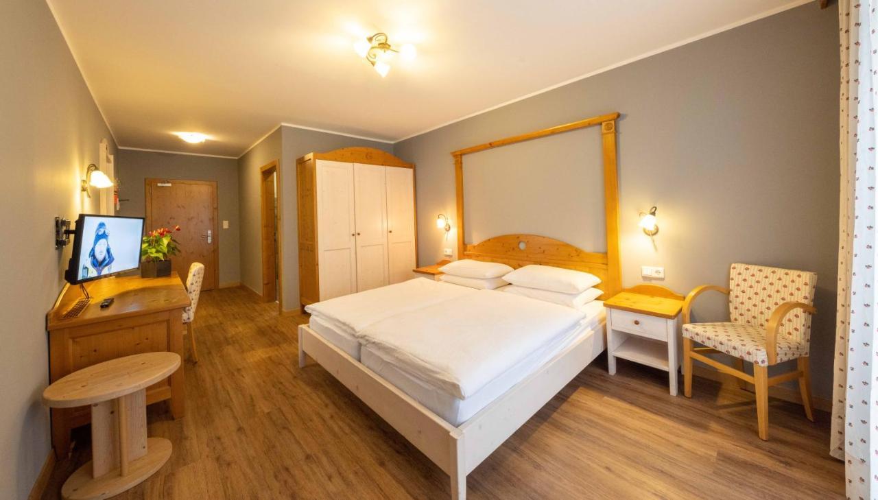 Hotel Hellweger Campo Tures Exterior photo